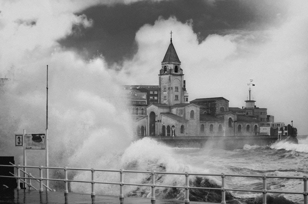 What Atlantic Beach Homeowners Should Ask Before Assuming a Policy Covers Wind Damage — Crystal Coast property guide